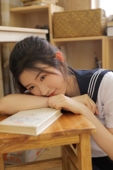 打屁股眼小说